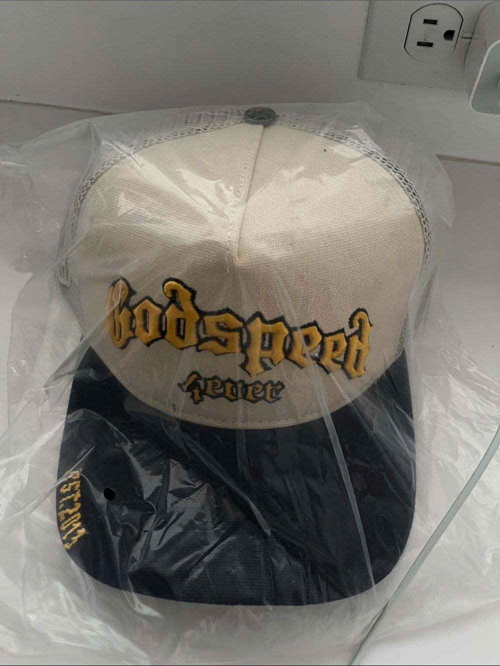 Godspeed 'Never' Embroidered Two-Tone Trucker Cap - Cream & Black